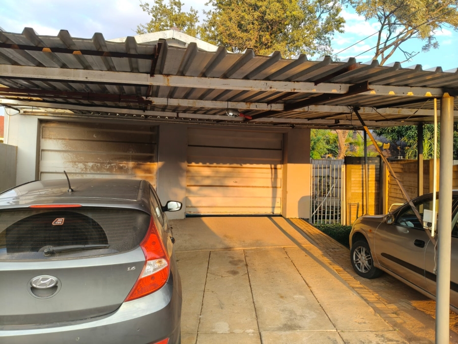 4 Bedroom Property for Sale in Protea Park North West